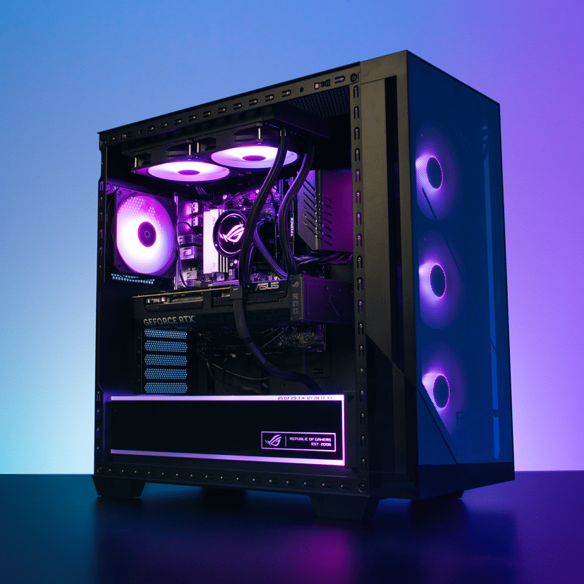 ASUS ROG G700 AMD Ryzen 7 32GB 1000GB RTX 5070TI