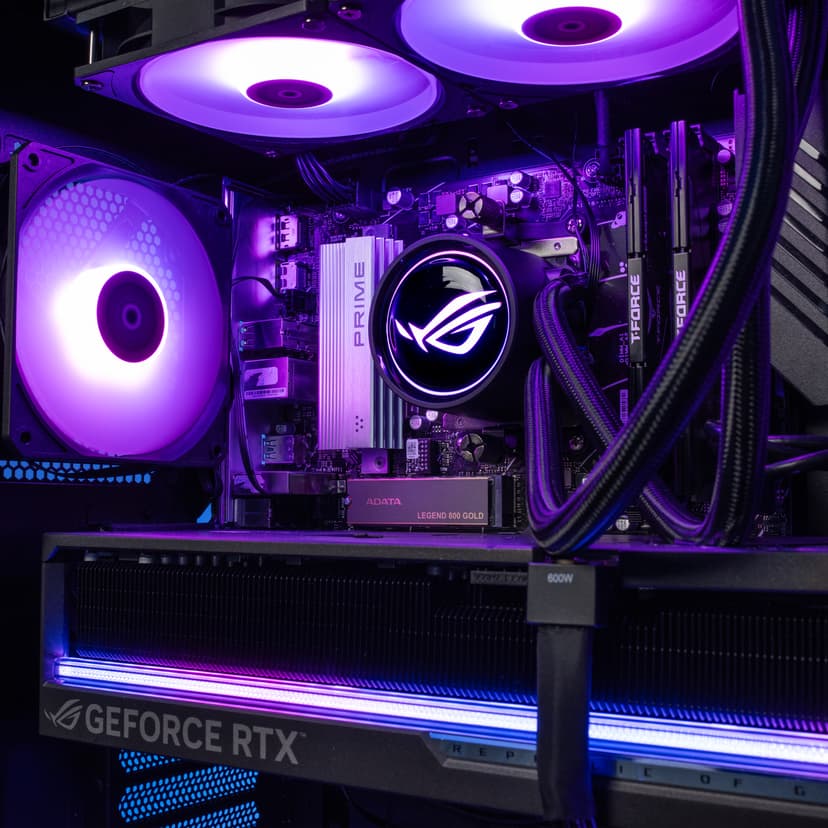 ASUS ROG G700 AMD Ryzen 7 32GB 2000GB RTX 5090
