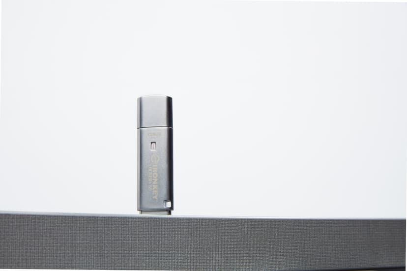 Kingston IronKey Locker+ 50 128GB USB-A Zilver