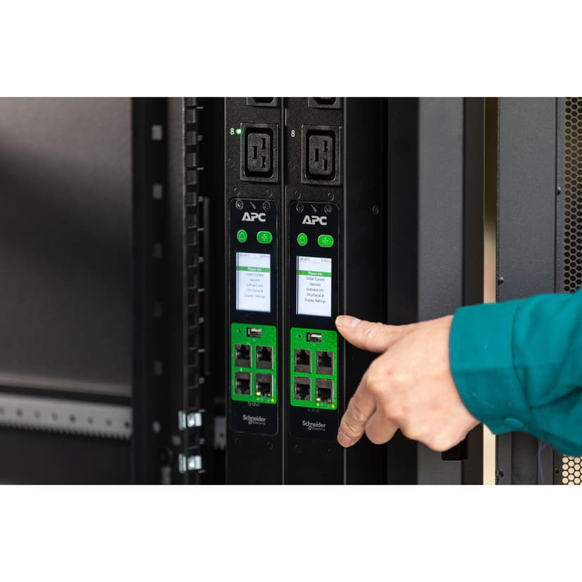 APC EPDU2232M strømdistribusjonsenhet (PDU) 24 AC-utganger 0U Sort