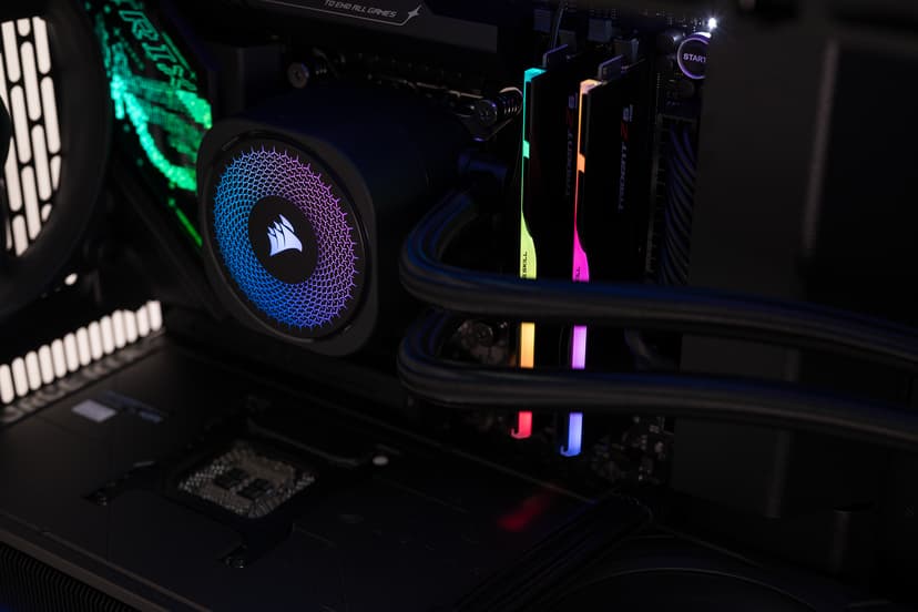 Ångström Red Pro 64GB 2000GB RTX 5090
