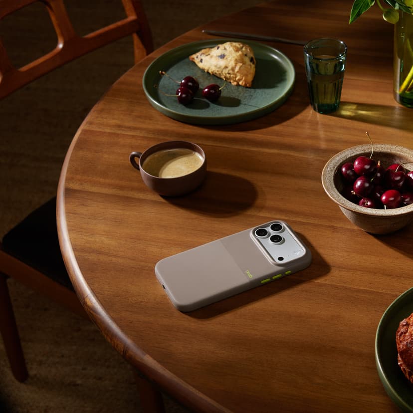 Apple Beats Rugged Case with MagSafe and Camera Control iPhone 17 Pro Max Grå