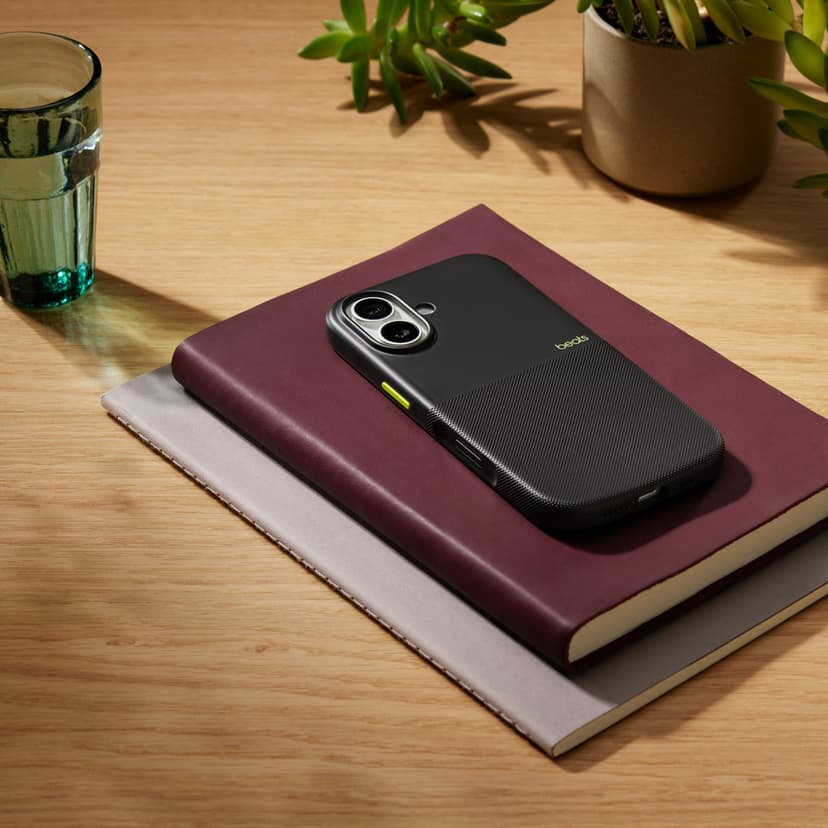 Apple Beats Rugged Case with MagSafe and Camera Control iPhone 17 Svart