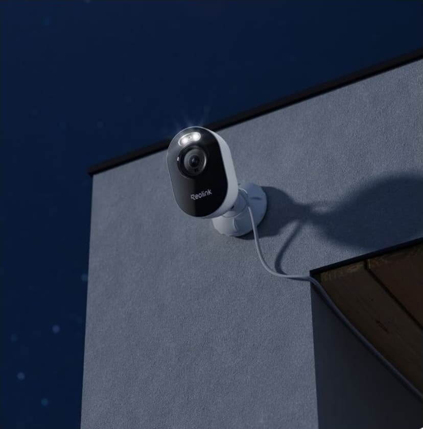 Reolink Lumus 4MP Wi-Fi-kamera for utendørsbruk med LED-spotlys