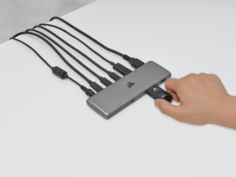 Corsair USB100 USB 3.2 Gen 1 (3.1 Gen 1) Type-C Black - (Kuppvare klasse 2) USB-C 3.2 Gen 1 (3.1 Gen 1)