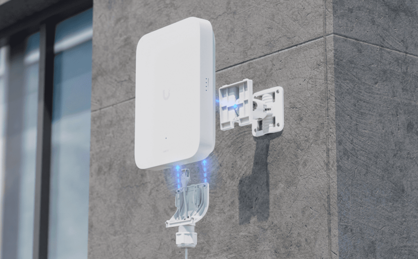 Ubiquiti UniFi 5G Max Outdoor