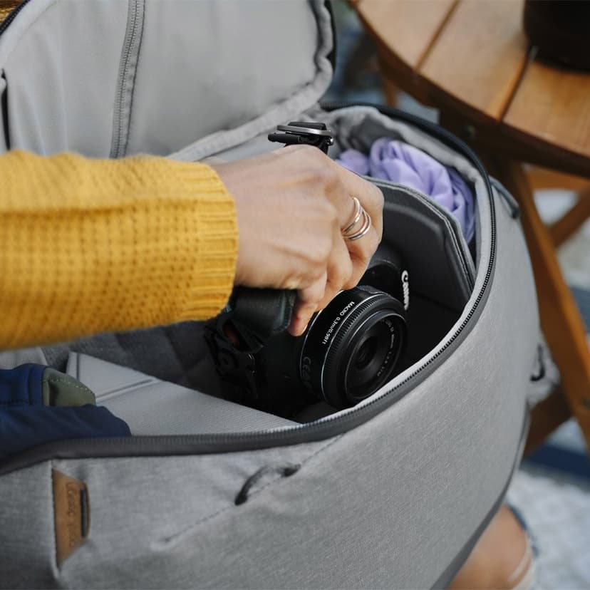 Peak Design Everyday Backpack 20L Zip - (Kuppvare klasse 2) Grå