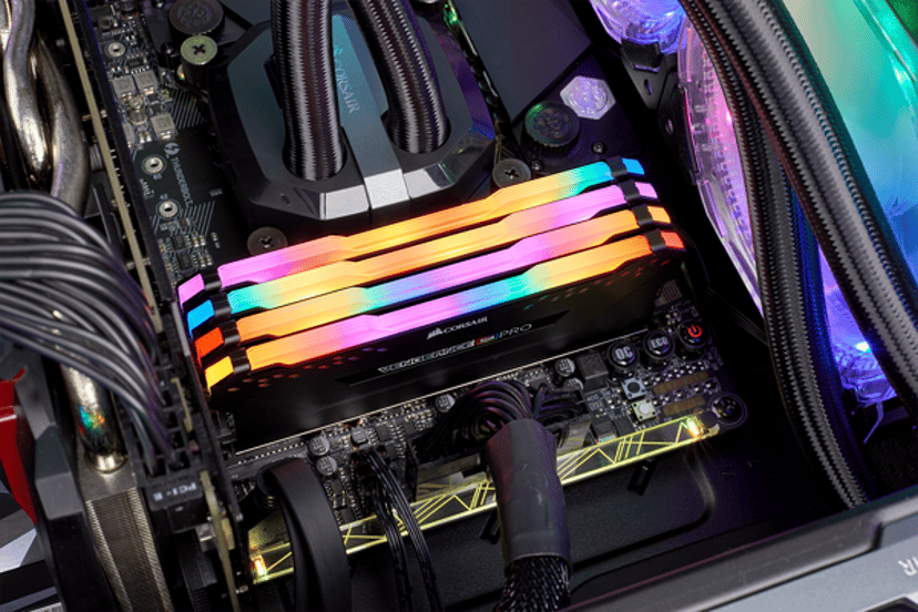 Corsair Vengeance RGB PRO 32GB 3200MHz DDR4 288-pin DIMM