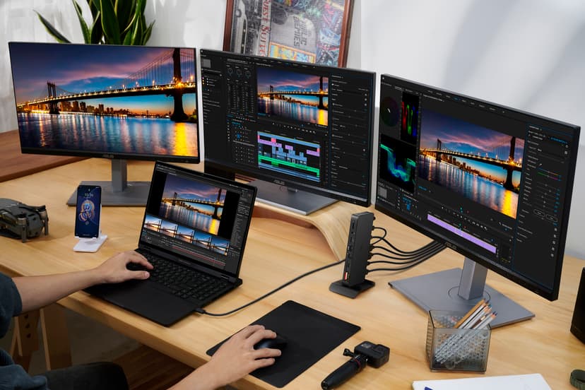 ASUS Triple 4K Thunderbolt 4 Dock DC500 Bedraad Zwart Thunderbolt 4