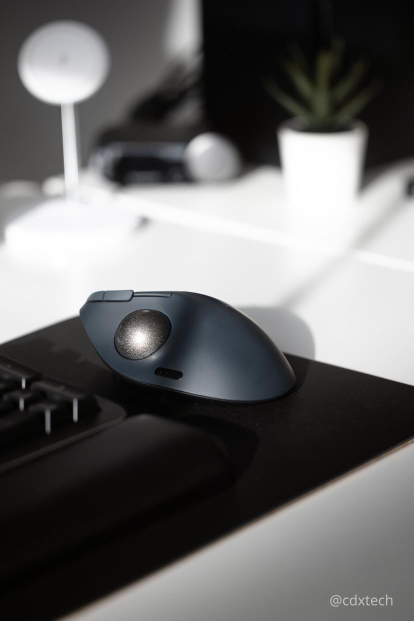 Kensington Pro Fit Ergo TB550 Trådlös RF + Bluetooth Styrkula Svart, Grå
