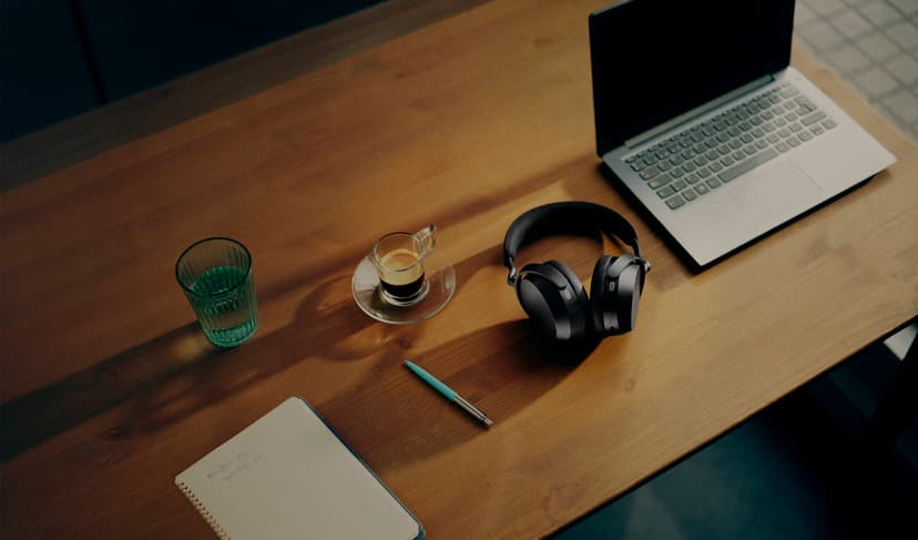 SENNHEISER Momentum 5 - Svart Stereo Svart