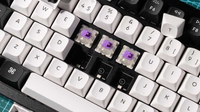 Keychron Q6 HE Knob Kablet og trådløst Gateron 2.0 Purple Magnetic Nordisk Tastatur