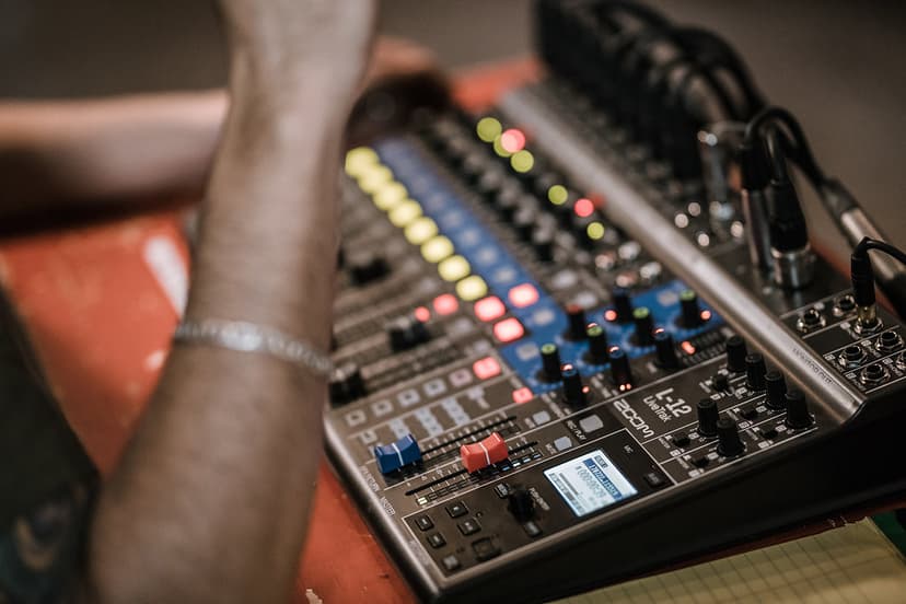 Zoom Livetrak L-12 Mixer - Digital mikser med 12 kanaler