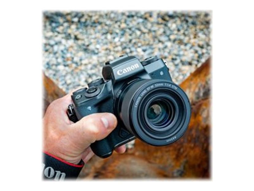 Canon EF-M 32mm F/1.4 STM Canon EF-M