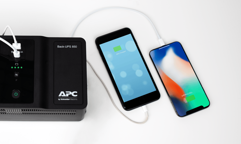 APC Back-ups 850va 520w Charging Port