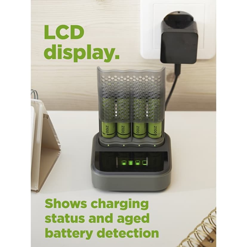 GP ReCyko Speed Charger M451 USB + Lataustelakka + 4kpl 2600mAh akkua