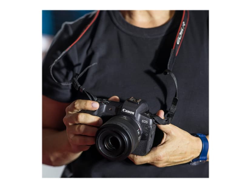 Canon RF 35mm f/1.8 MACRO IS STM