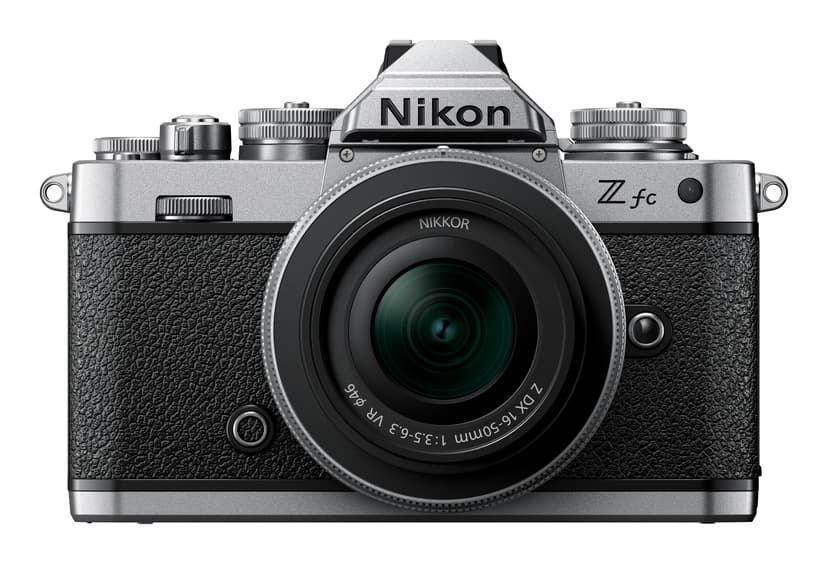 Nikon Z fc + Z DX 16–50 mm f/3,5–6,3 sett