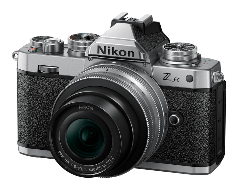Nikon Z fc + Z DX 16–50 mm f/3,5–6,3 sett