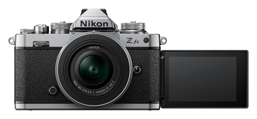 Nikon Z fc + Z DX 16–50 mm f/3,5–6,3 sett
