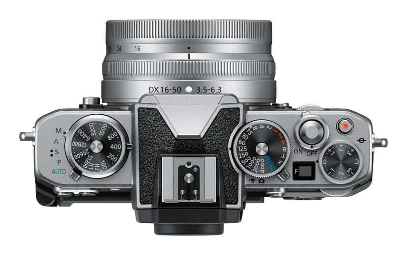 Nikon Z fc + Z DX 16–50 mm f/3,5–6,3 sett