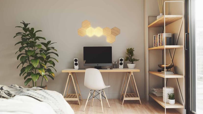 Nanoleaf Elements Wood Lock Hexagones -aloituspakkaus, jossa on 7 paneelia