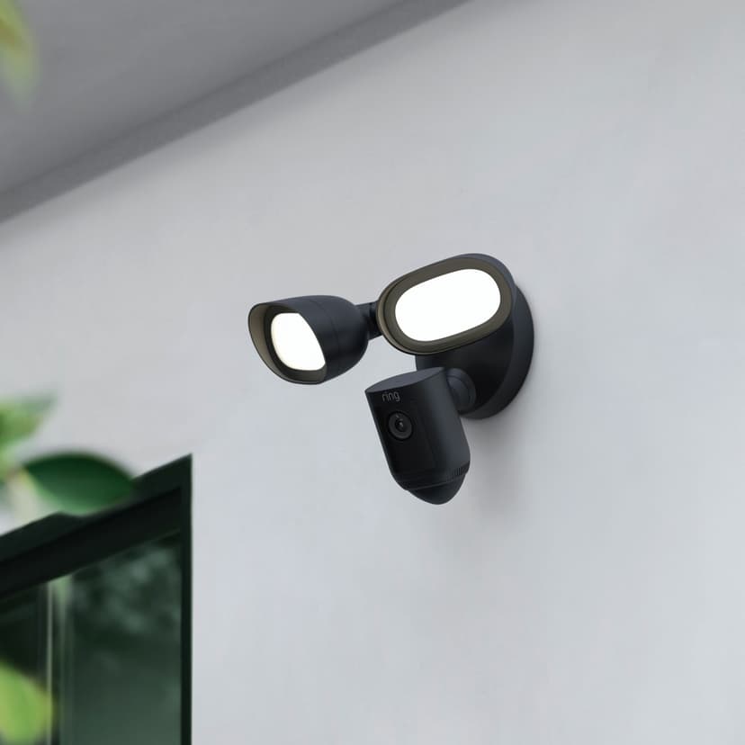 Ring Floodlight Cam Wired Pro - Musta
