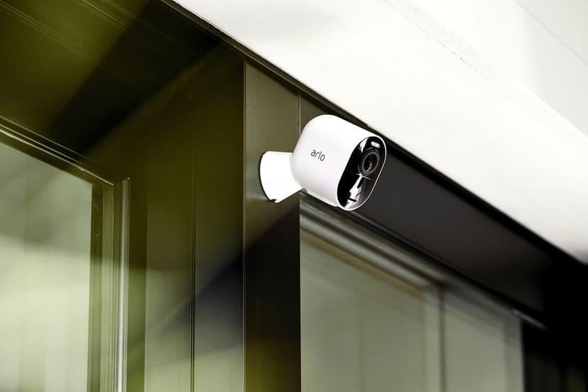Arlo Ultra 2 trådlös övervakningskamera 3-pack, Vit