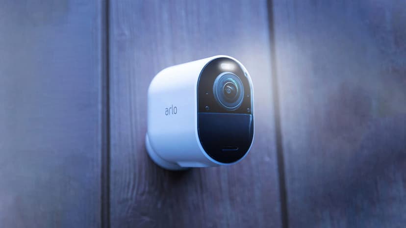 Arlo Ultra 2, langaton valvontaratkaisu, 3 kappaleen pakkaus, valkoinen