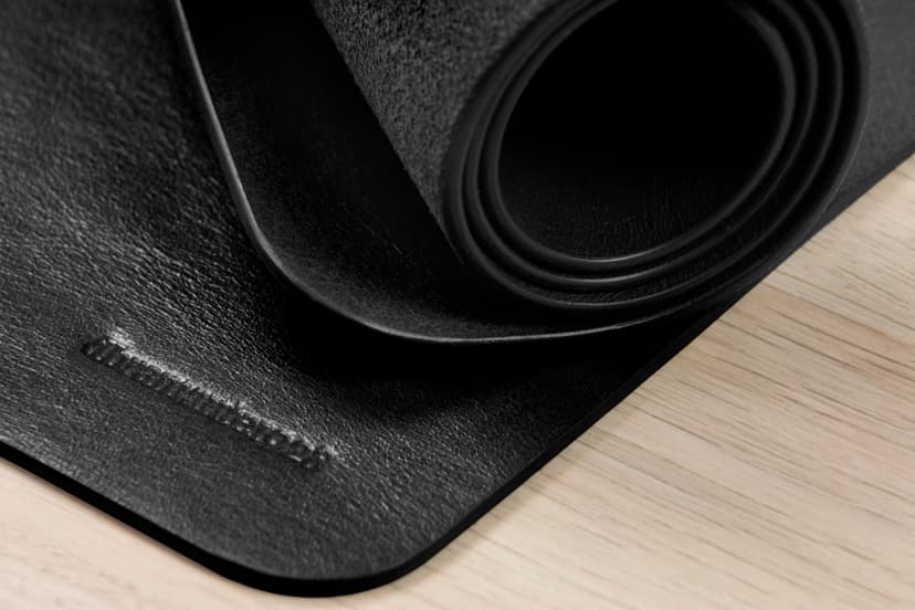 dbramante1928 Copenhagen Full-Grain Leather Desk Mat