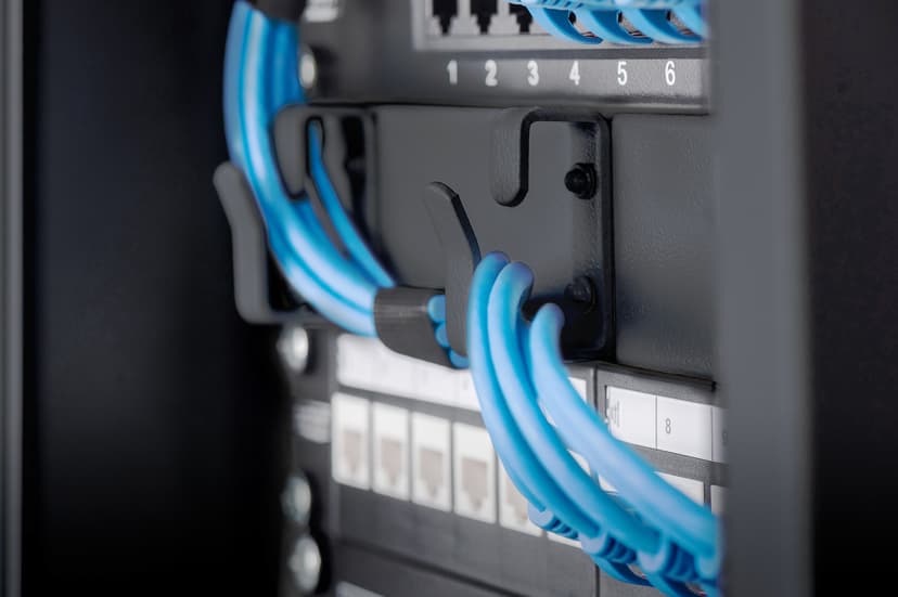Digitus Komplett 10-tumsrack "Pro" för nätverksinstallationer