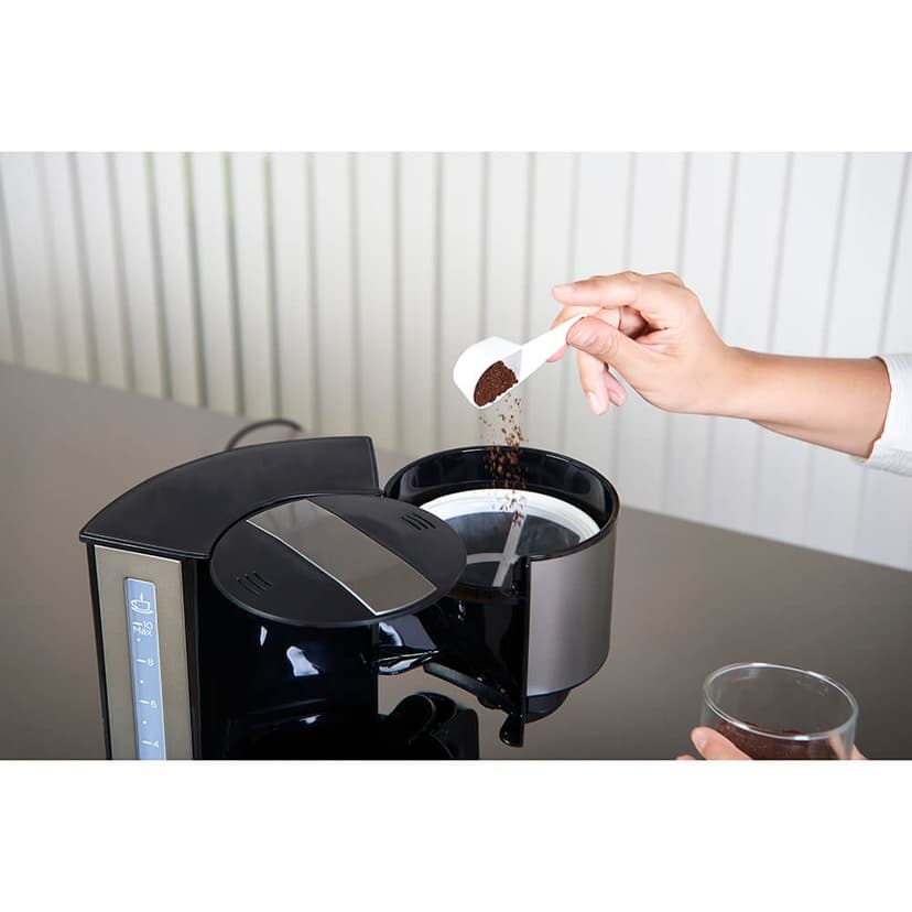 Black & Decker Kahvinkeitin LCD-ajastimella 1000 W