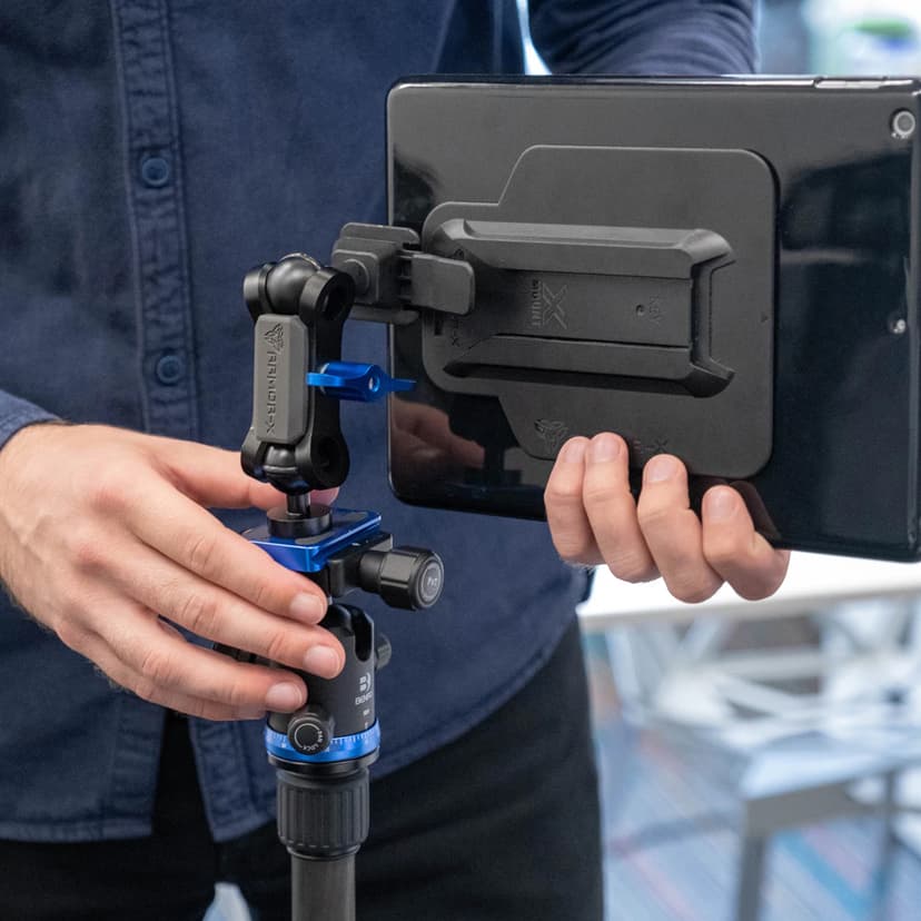 Armor-X UA42T TYPE-T Universal Adaptor For 9-12'' Tablet With Hand Strap & Kick-stand