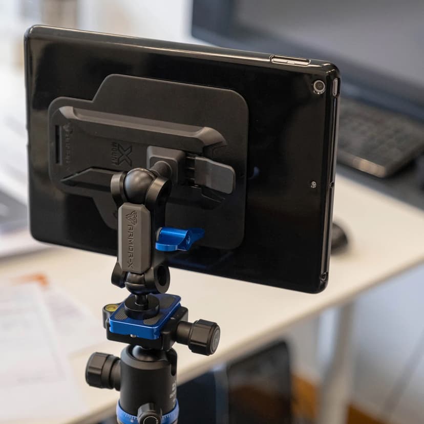Armor-X UA42T TYPE-T Universal Adaptor For 9-12'' Tablet With Hand Strap & Kick-stand