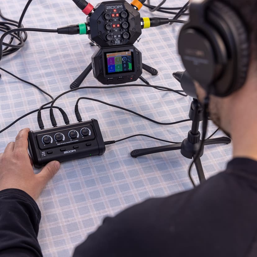 Zoom ZHA-4 Handy Headphone Amplifier