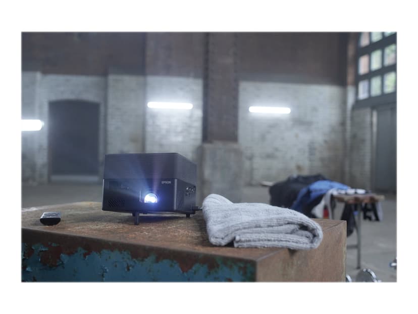 Epson EF-12 Full-HD