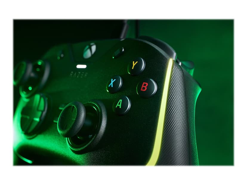 Razer Wolverine V2 Chroma Sort Gamepad Analog Xbox Series S, Xbox Series X Svart
