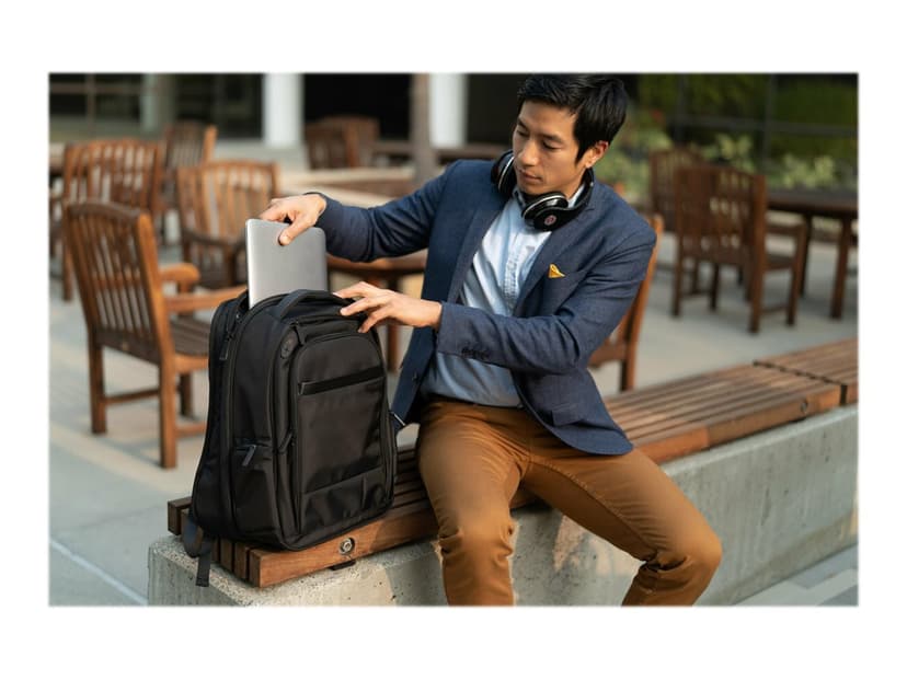 Kensington Countour 2.0 Business Backpack 15.6"