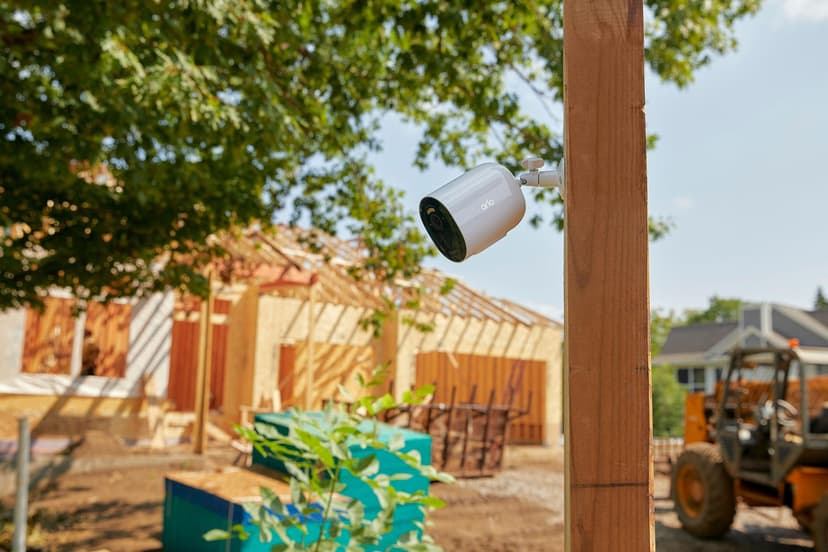 Arlo Go 2 trådlös 4G / WiFi övervakningskamera + 7.5m magnetisk laddningskabel för utomhusbruk