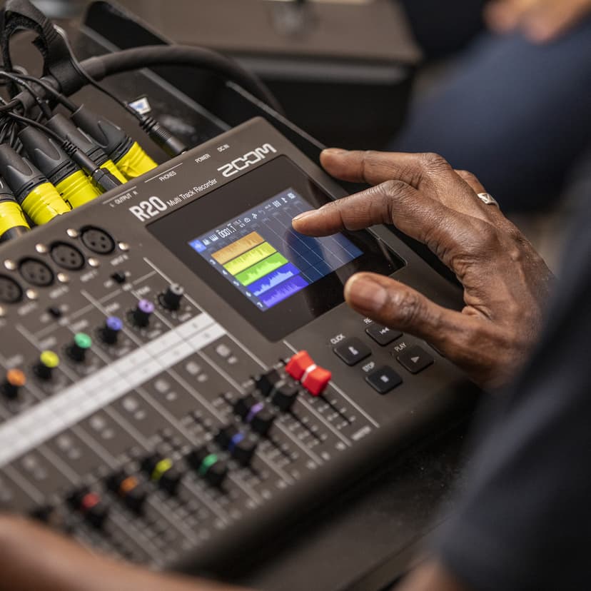 Zoom R20 Multi Track Recorder