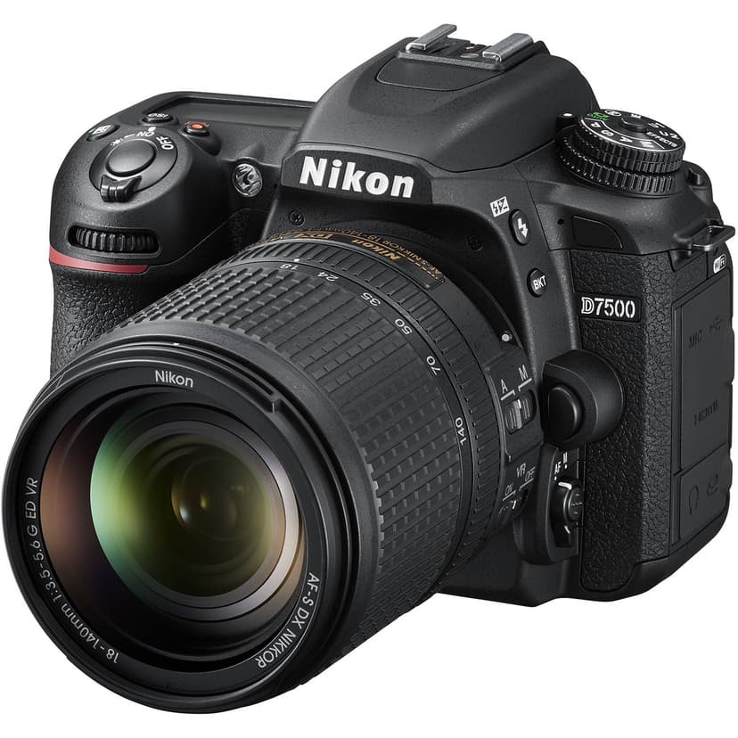 Nikon D7500 + AF-S DX NIKKOR 18-140 VR