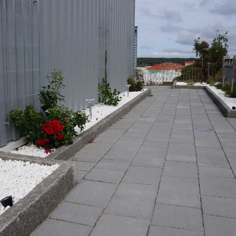 LightsOn Ellips Trädgårdslampa Aluminium