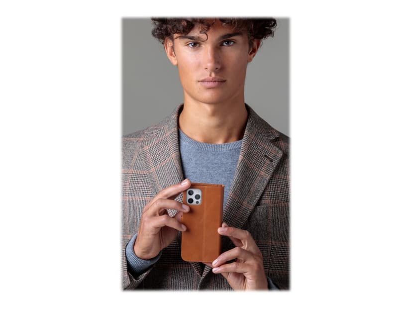 dbramante1928 Copenhagen Slim iPhone 12, iPhone 12 Pro Brun