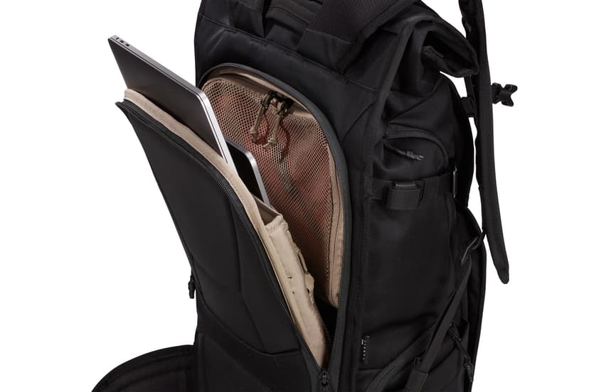 Thule Covert DSLR Backpack 32L