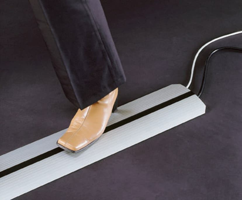 Götessons Floor Cable Collector