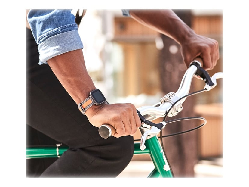 orange fitbit versa band
