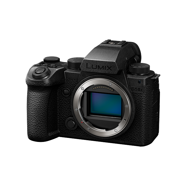 Panasonic Lumix S5m2x