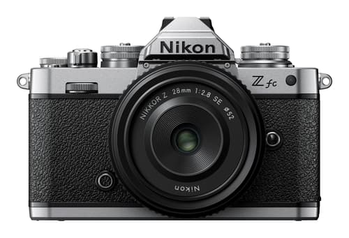 Nikon Z Fc + Z 28 Mm F/2.8 Se