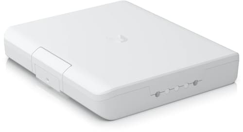 Ubiquiti Weatherproof, pole-mountable