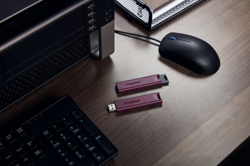 Kingston DataTraveler Max 1000GB USB A-tyyppi Punainen